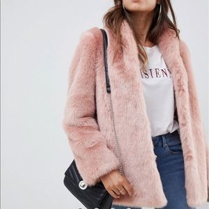 Pink faux fur coat 💖